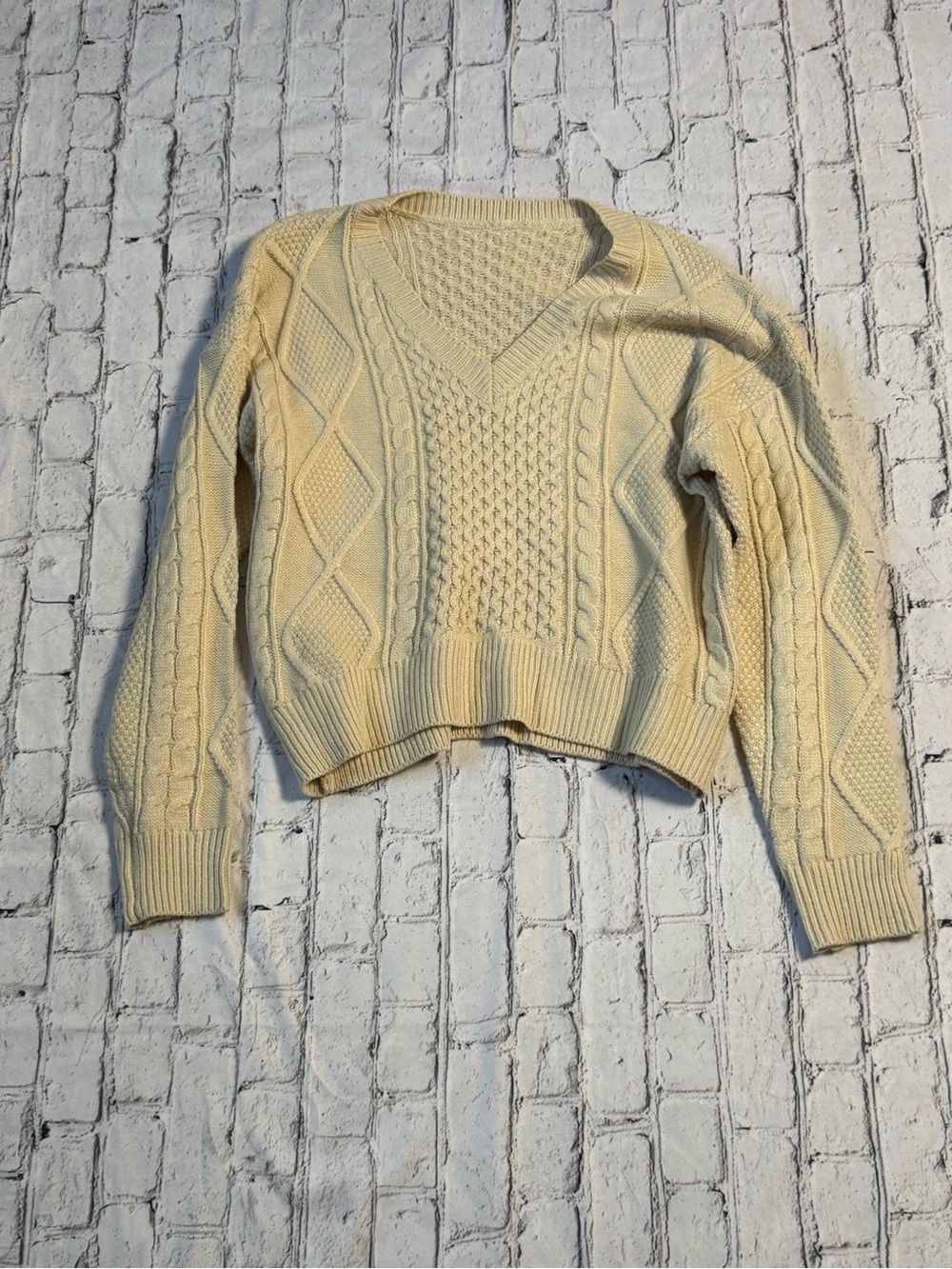 Cream sweatshirt